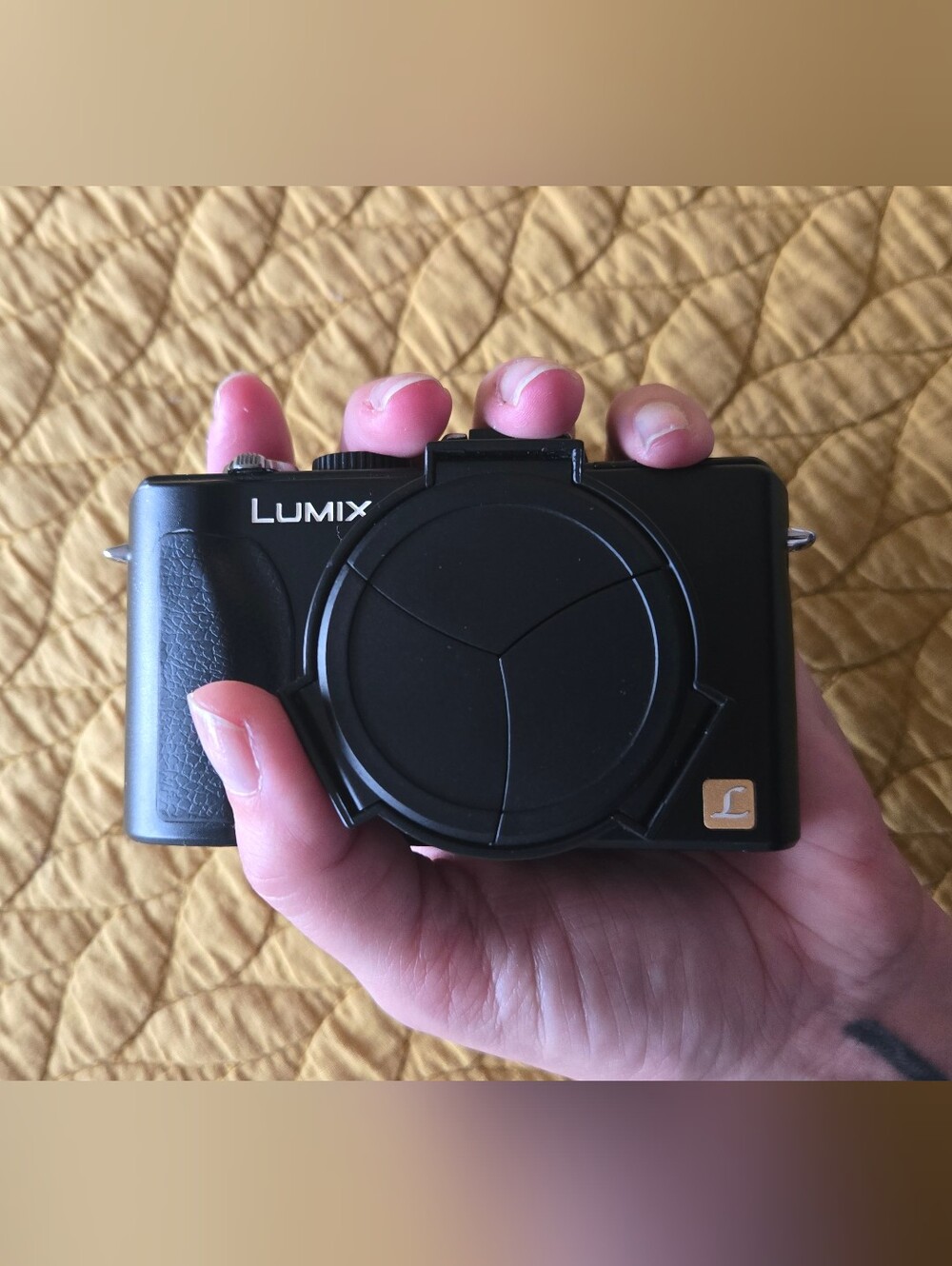 Panasonic LUMIX LX-5 Compact Digital Camera Leica Lense